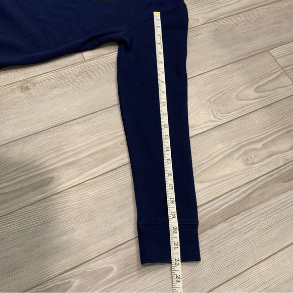 Marmot Navy Crewneck Sweatshirt (Size: Medium) [SLIGHT STAIN ON SLEEVE SEE PICS] - Picture 9 of 9